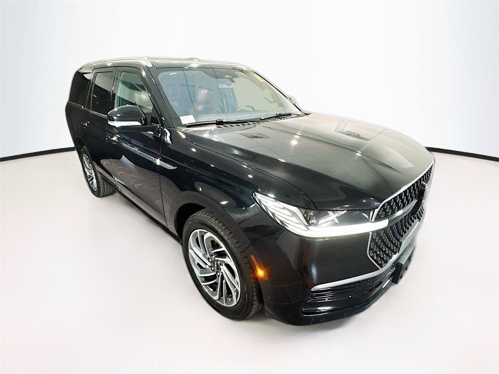 Used 2025 Lincoln Navigator Reserve AWD/4WD image 37