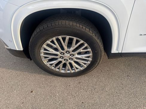 New 2026 GMC Acadia Denali w/ Super Cruise Package image 5