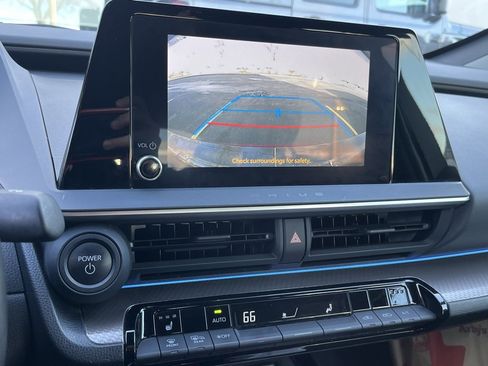 Used 2024 Toyota Prius XLE image 40