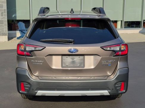 Used 2021 Subaru Outback Limited AWD/4WD image 4