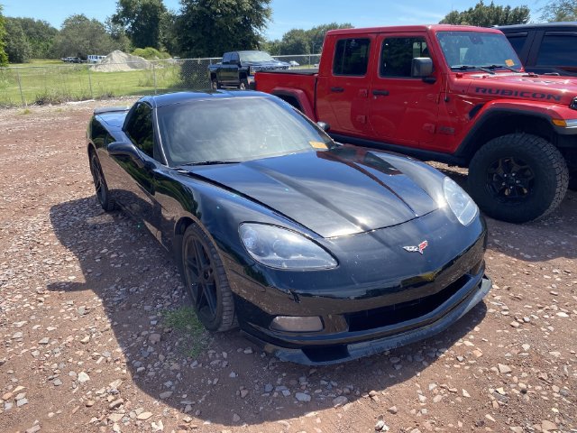 Used 2005 Chevrolet Corvette Coupe w/ Preferred Equipment Group RWD image 3