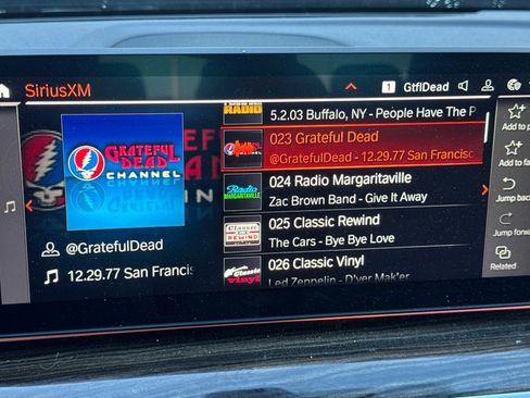 Used 2023 BMW 530i w/ Premium Package image 17