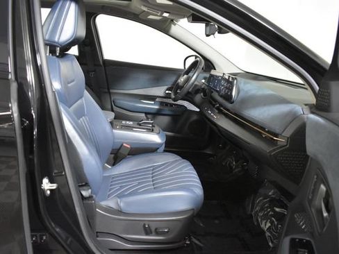 Certified 2023 Nissan Ariya AWD/4WD image 35