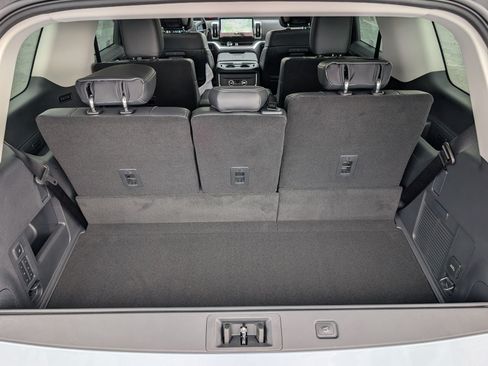 New 2027 Ford Expedition Platinum w/ Driver's Package RWD image 14