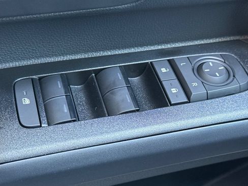 New 2026 Toyota 4Runner SR5 AWD/4WD image 12
