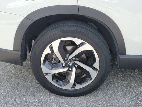 Used 2023 Subaru Forester Touring AWD/4WD image 5