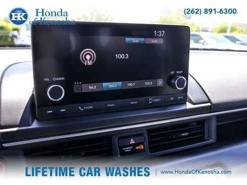 Certified 2025 Honda Pilot Sport image 16