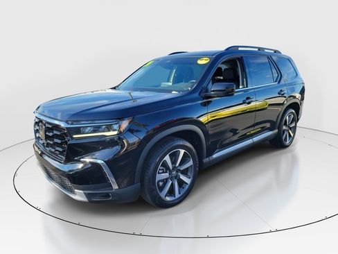 Certified 2024 Honda Pilot Touring image 35