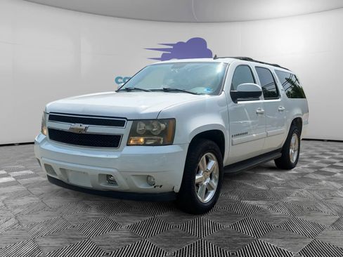 Used 2007 Chevrolet Suburban LTZ w/ LTZ Preferred Equipment Group AWD/4WD image 1