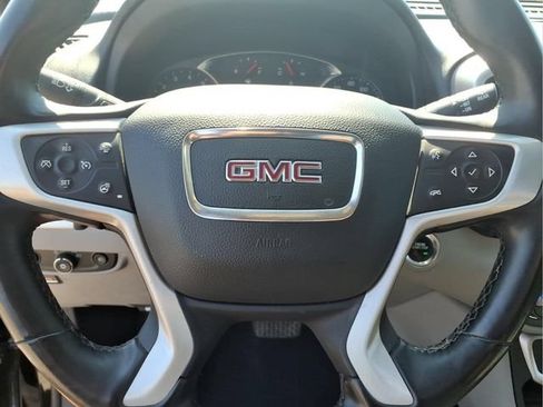 Used 2024 GMC Terrain SLT w/ Infotainment Package II AWD/4WD image 14