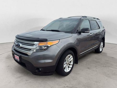 Used 2013 Ford Explorer XLT AWD/4WD image 5