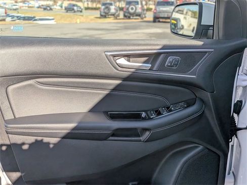 Used 2016 Ford Edge Titanium w/ Equipment Group 301A image 12