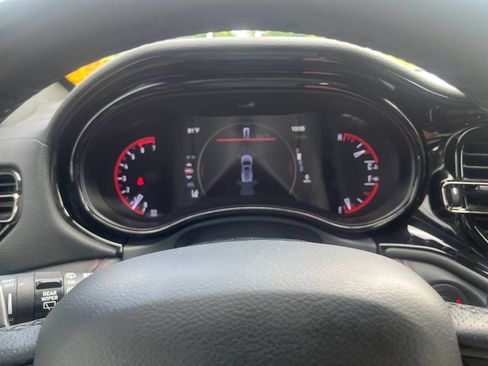 Used 2021 Dodge Durango R/T w/ Technology Group RWD image 30