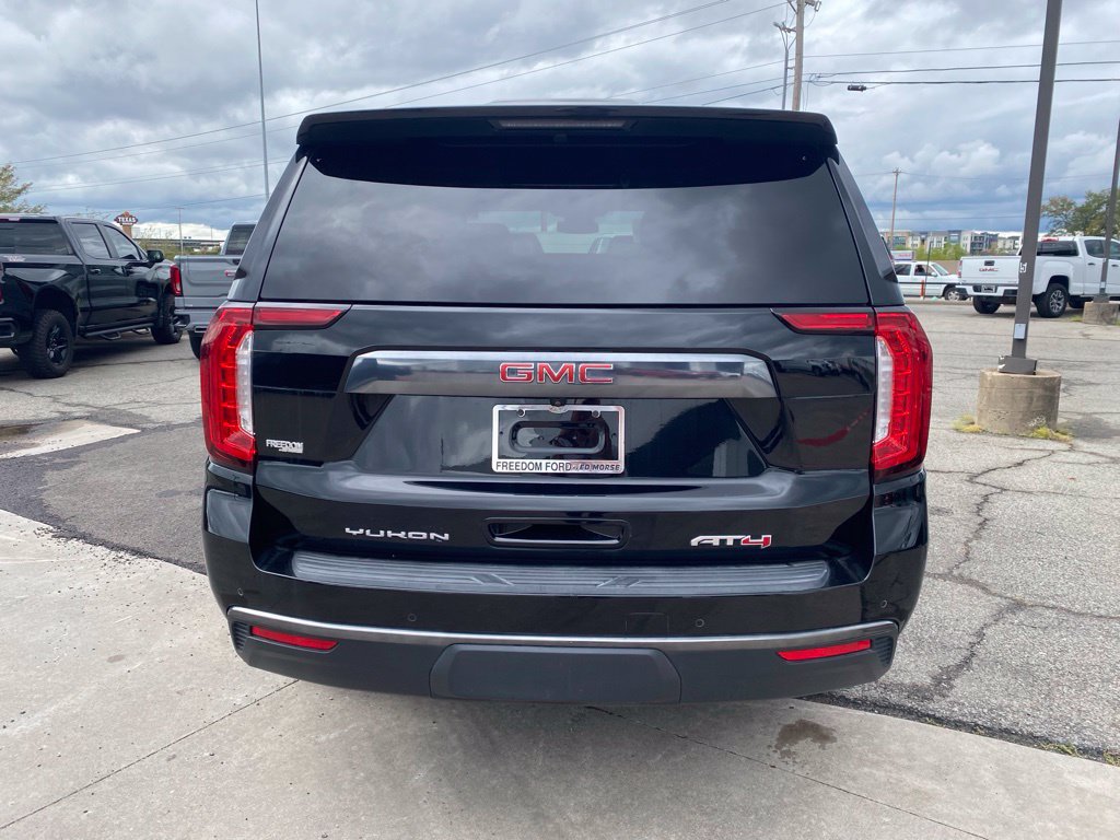 Used 2023 GMC Yukon AT4 w/ AT4 Premium Package AWD/4WD image 4