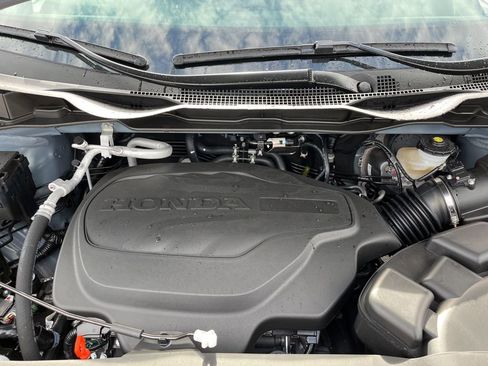 New 2026 Honda Odyssey Elite image 8