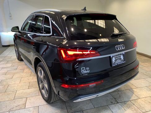Used 2023 Audi Q5 2.0T Premium w/ Convenience Package image 7