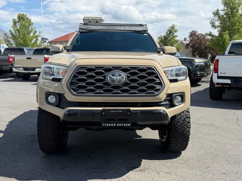 Used 2020 Toyota Tacoma TRD Off-Road w/ Technology Package AWD/4WD image 6
