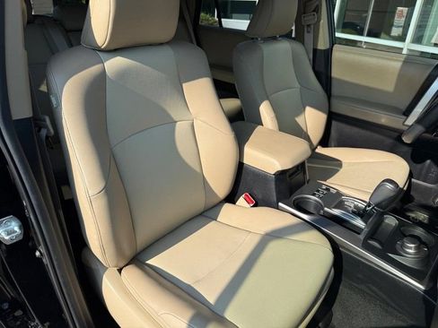 Used 2020 Toyota 4Runner SR5 Premium w/ Moonroof Package AWD/4WD image 11