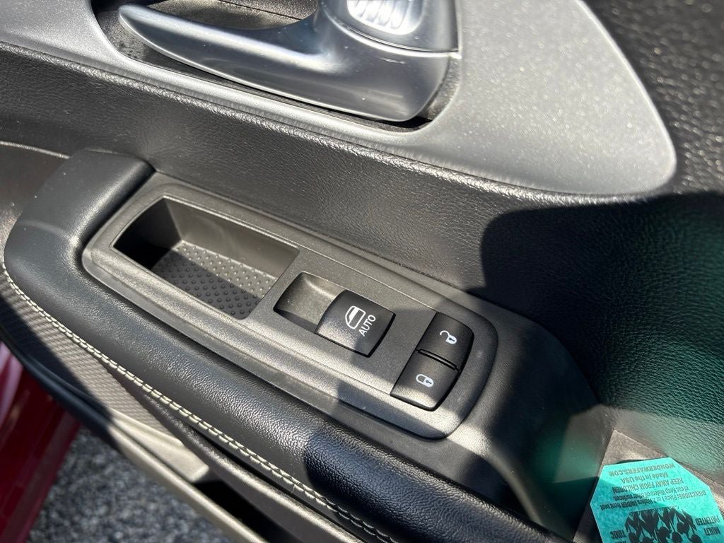 Used 2021 Chrysler Pacifica Touring w/ S Appearance Package FWD image 36