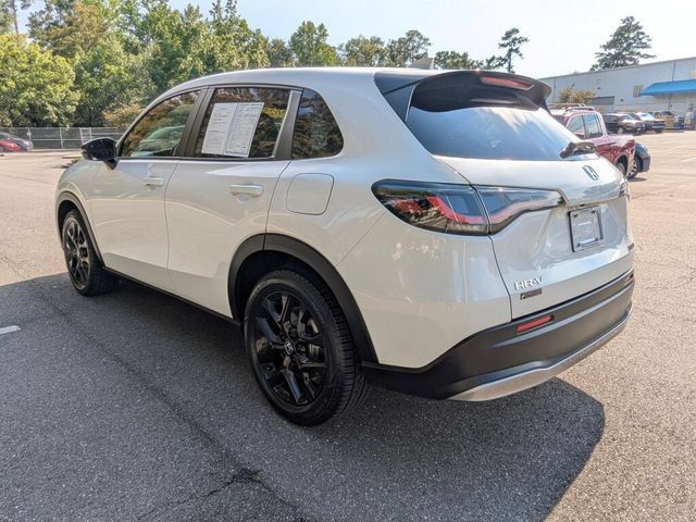 Certified 2025 Honda HR-V Sport image 10