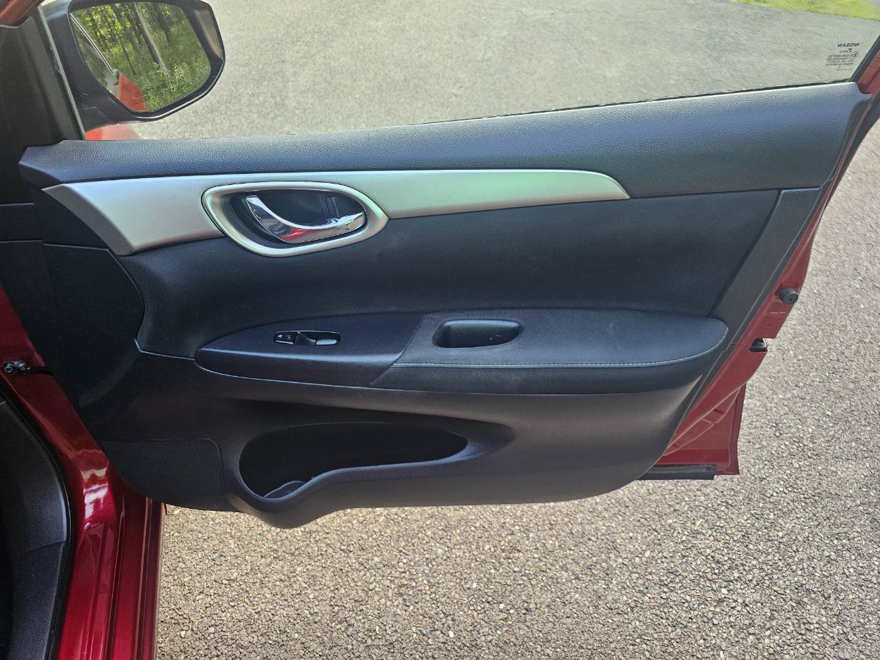 Used 2015 Nissan Sentra SV FWD image 15