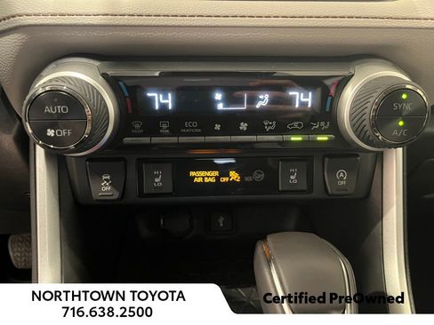 Used 2022 Toyota RAV4 XLE Premium image 16