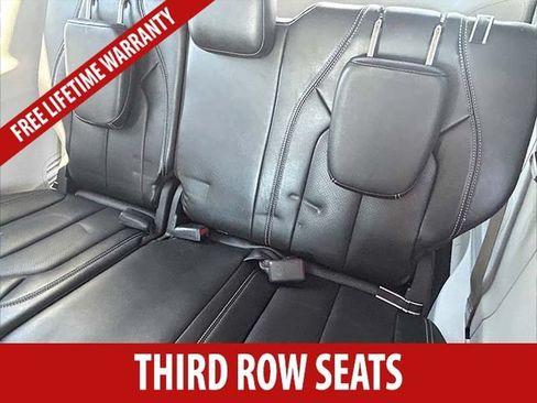 Used 2024 Chrysler Pacifica Limited FWD image 12