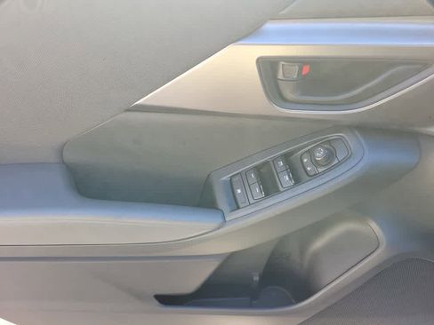 Certified 2025 Subaru Impreza 2.0i image 19