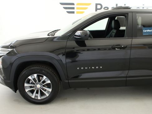 Used 2025 Chevrolet Equinox LT w/ Convenience Package II AWD/4WD image 4