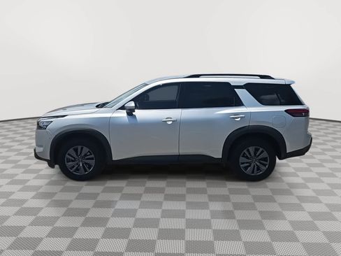 Used 2023 Nissan Pathfinder SV AWD/4WD image 5