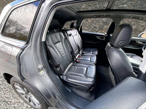 Used 2018 Audi Q7 2.0T Premium Plus w/ Premium Plus Package AWD/4WD image 24