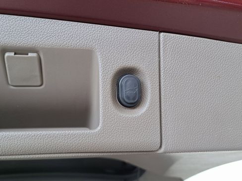 Used 2019 Chevrolet Suburban Premier image 42