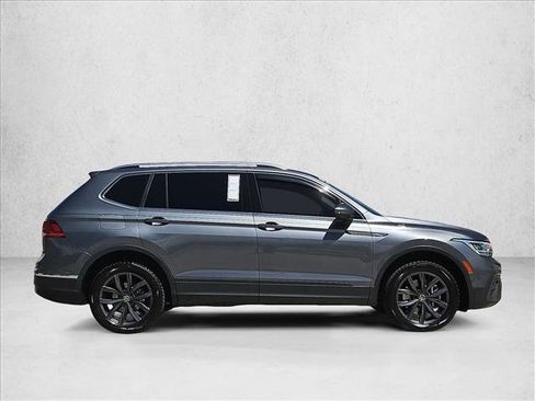 Used 2022 Volkswagen Tiguan SE AWD/4WD image 4