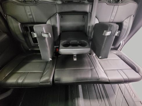 Used 2019 Chevrolet Silverado 1500 High Country w/ Trailer Camera Package AWD/4WD image 53