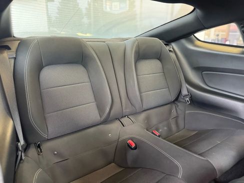 Used 2015 Ford Mustang Coupe image 8