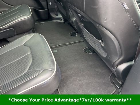 Certified 2025 Chrysler Pacifica Limited image 25