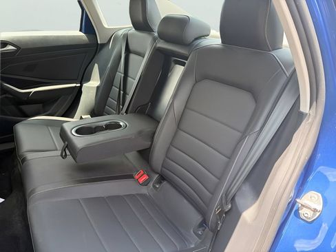 Used 2024 Volkswagen Jetta SE FWD image 15