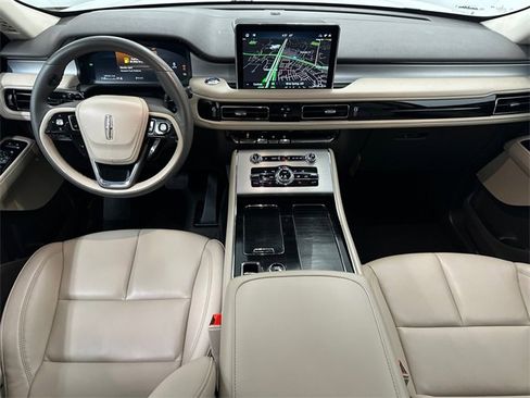 Used 2022 Lincoln Aviator AWD image 20