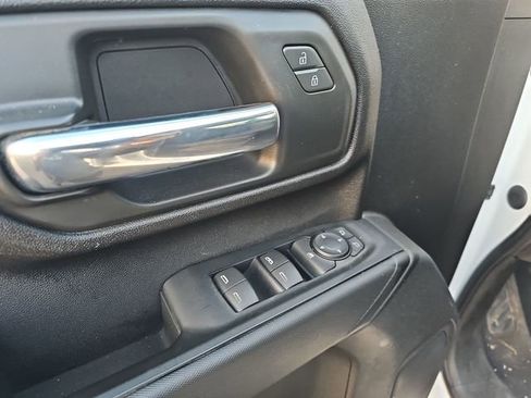 Used 2023 Chevrolet Silverado 2500 Custom image 21