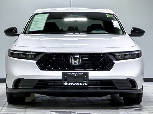 Used 2025 Honda Accord SE image 5