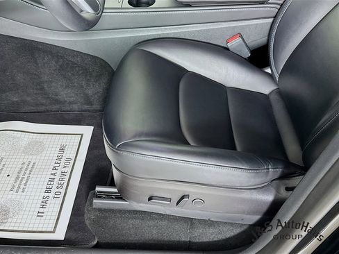 Used 2023 Tesla Model Y Long Range image 24