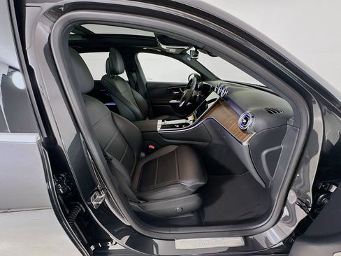 New 2026 Mercedes-Benz GLC 300 image 32