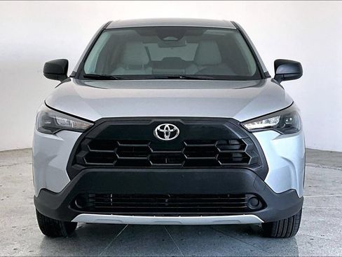 Used 2026 Toyota Corolla Cross L FWD image 3