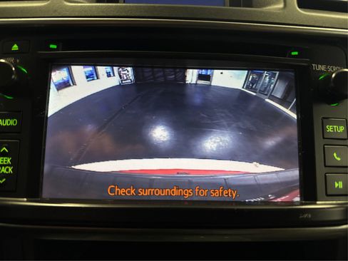 Used 2013 Toyota Highlander Limited image 27