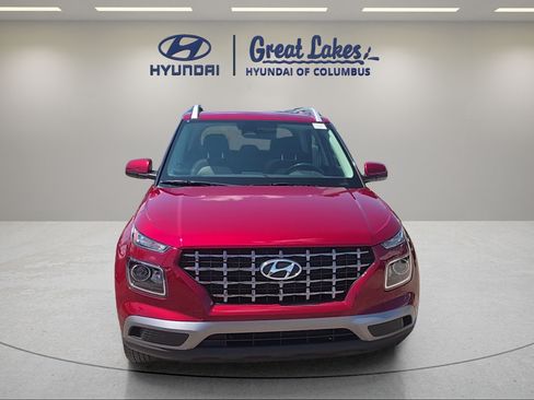 Certified 2024 Hyundai Venue SEL FWD image 8