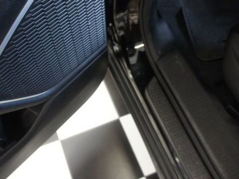 Used 2022 Jeep Grand Cherokee L Limited image 32