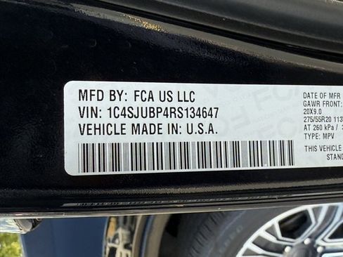 Used 2024 Jeep Wagoneer Series II w/ Flexible Seating Group image 24