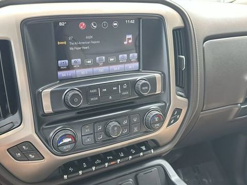 Used 2016 GMC Sierra 2500 Denali w/ Duramax Plus Package AWD/4WD image 28