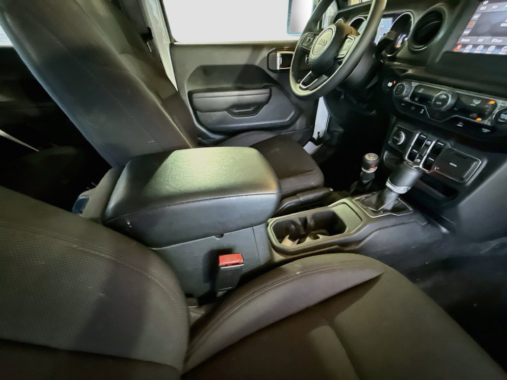Certified 2023 Jeep Wrangler Unlimited AWD/4WD image 32