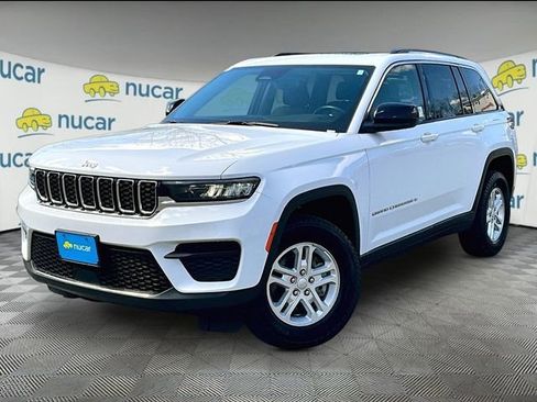 Used 2022 Jeep Grand Cherokee Laredo w/ Luxury Tech Group I AWD/4WD image 12
